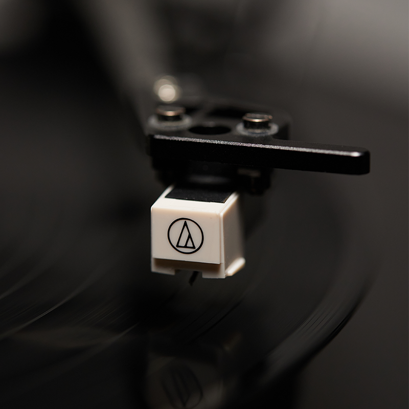 CoolGeek CS-01 der Bluetooth-Vinyl-Plattenspieler (Schwarz)